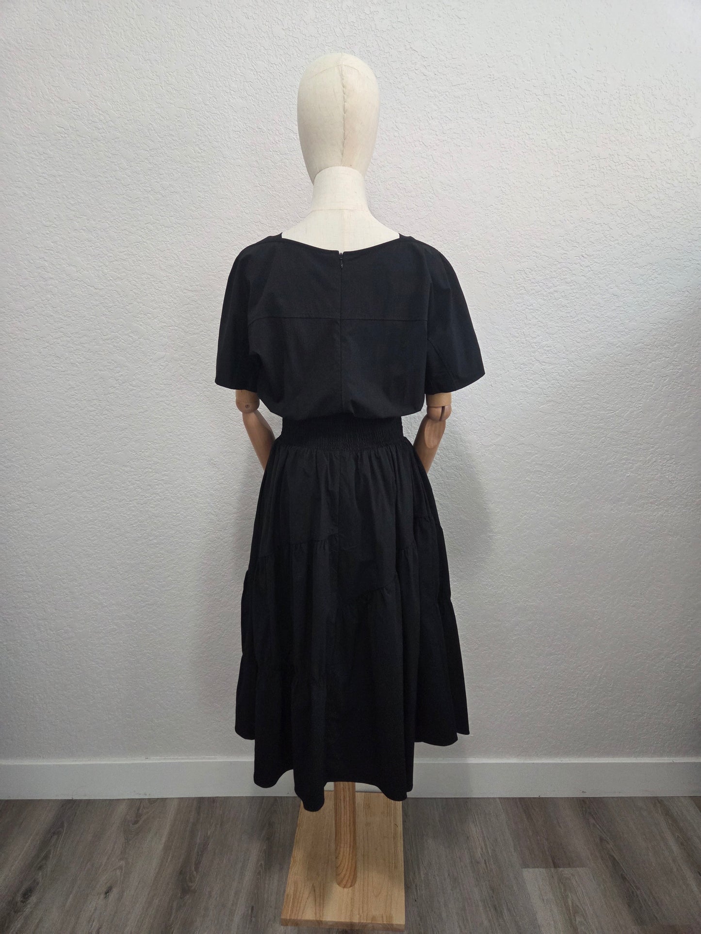 DRESS 002