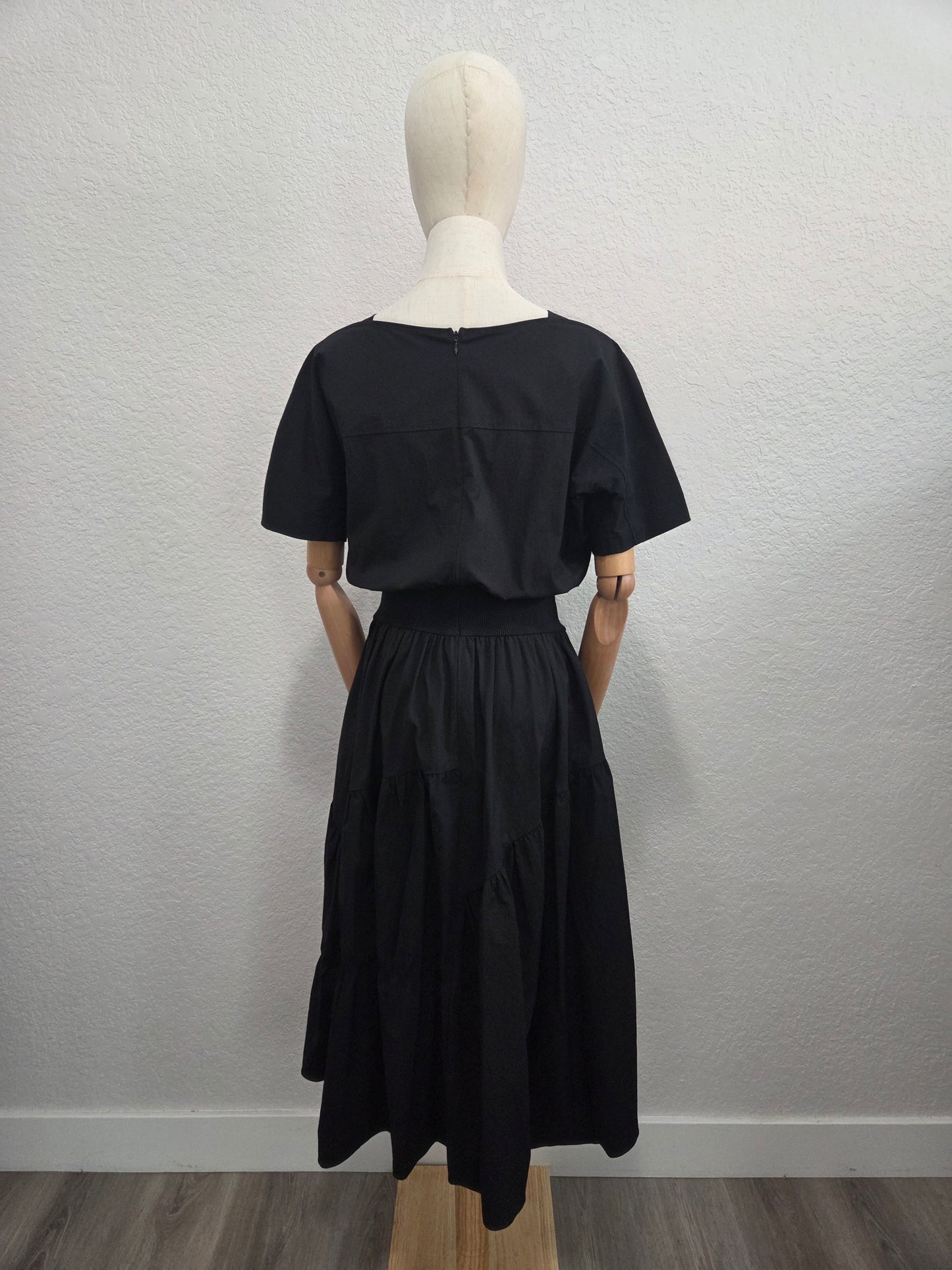 DRESS 002