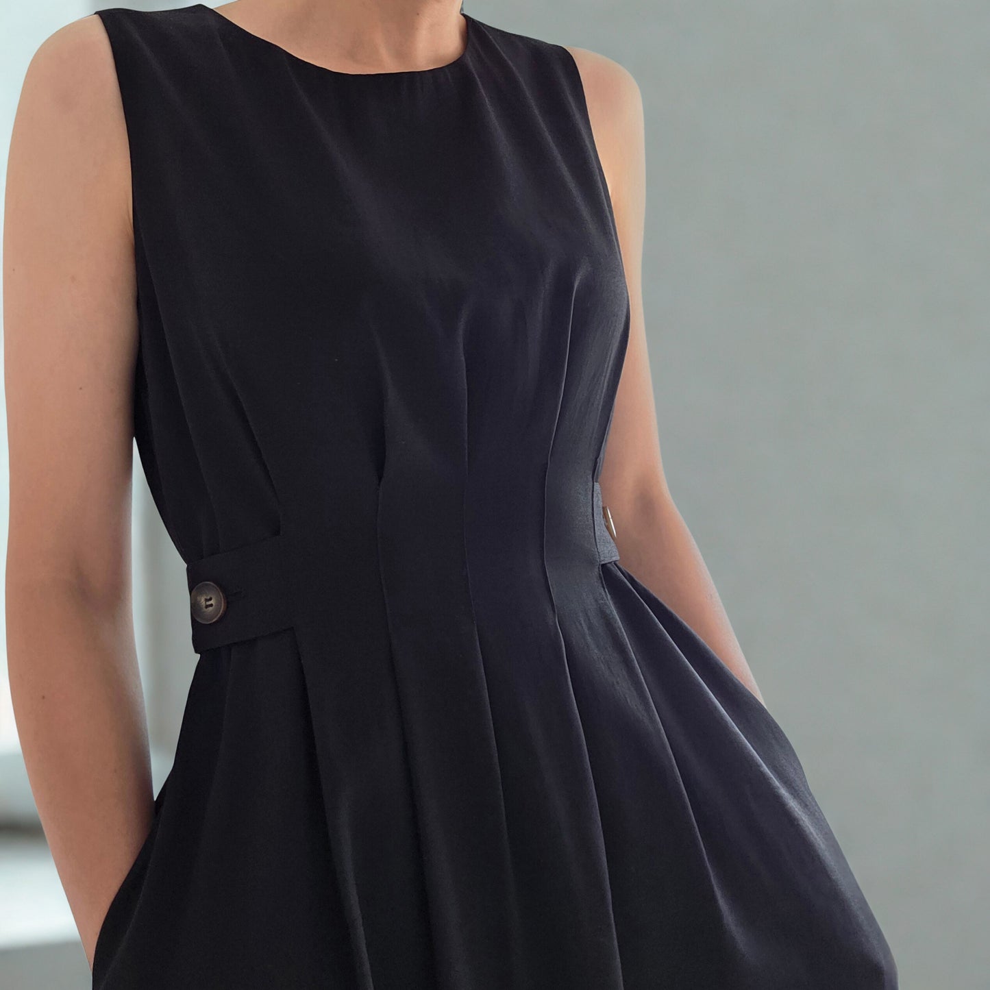 DRESS 001